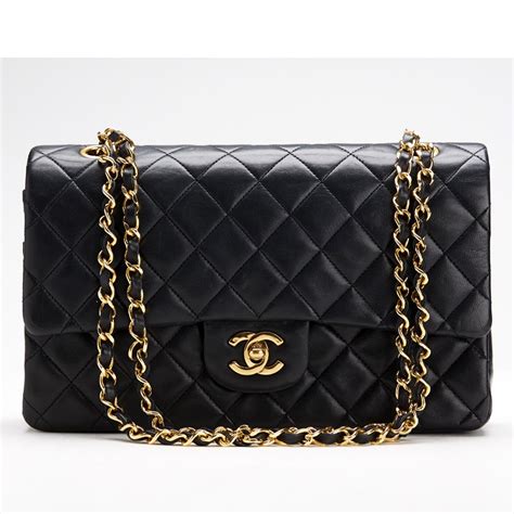 vintage chanel 2.55 classic flap bag